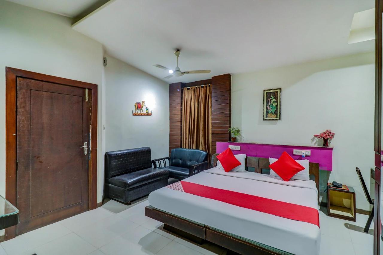 Oyo 61861 Hotel Dream Palace Durg Luaran gambar